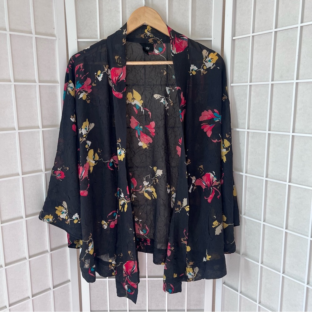 NWOT Mossimo Black Floral Open-Front Kimono Top Medium